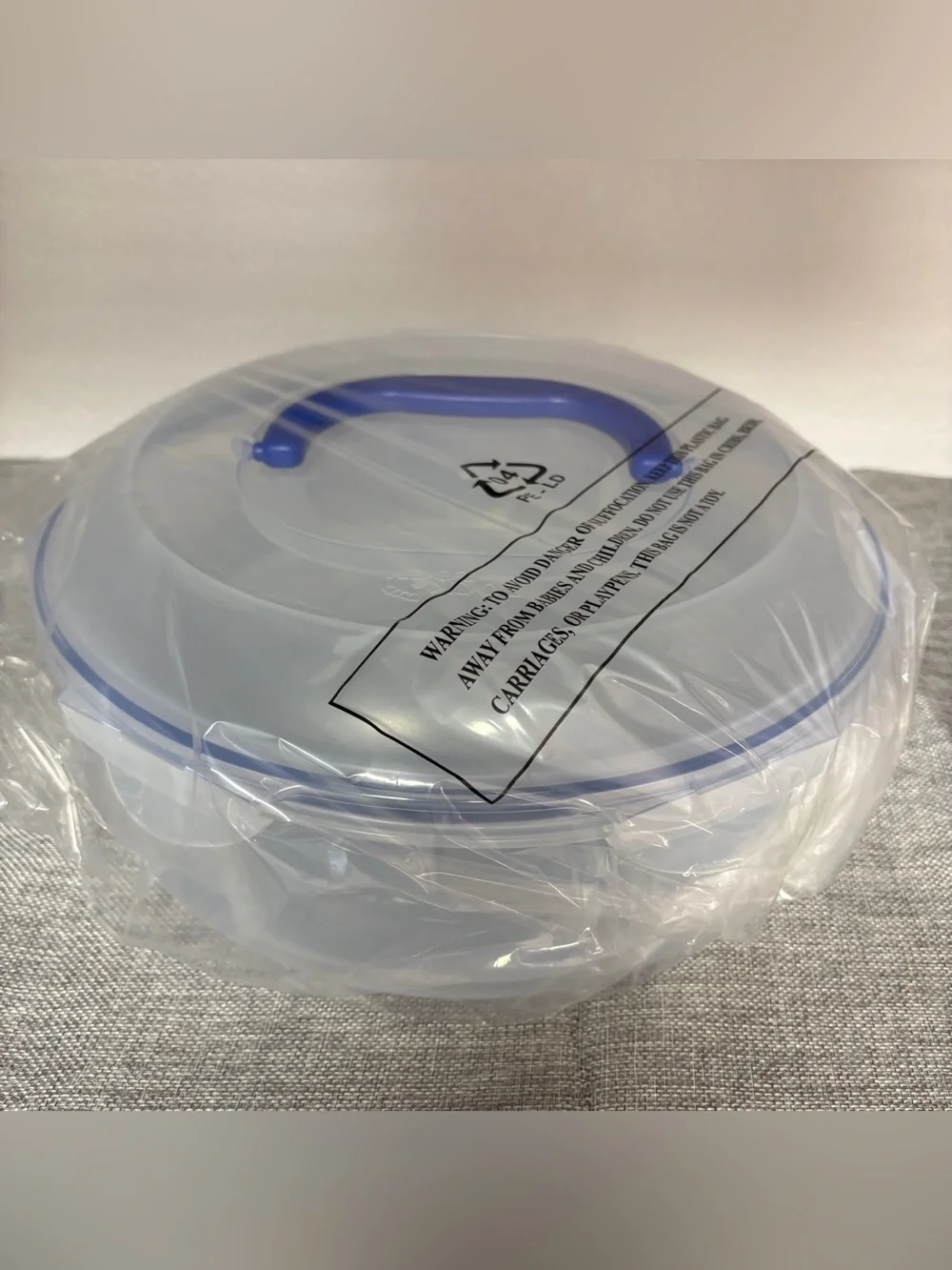 LocknLock Pie Carrier with Handle Round K46681 Clear NEW Lock & Lock